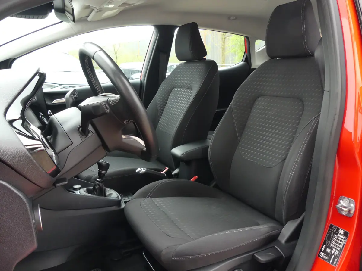 1.0 EcoBoost Hybrid Titanium X | STOEL+STUUR+VOORRUITVERWARMING | PARKEERSENSOREN | APPLE CARPLAY / ANDRIOD AUTO | KEYLESS | NAVI | LMV 15" |