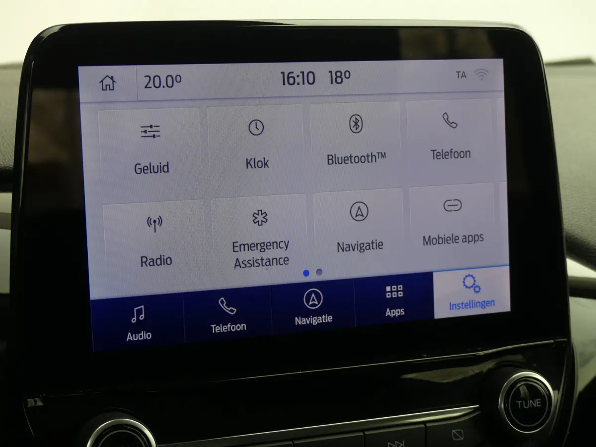 1.0 EcoBoost Hybrid Titanium X | STOEL+STUUR+VOORRUITVERWARMING | PARKEERSENSOREN | APPLE CARPLAY / ANDRIOD AUTO | KEYLESS | NAVI | LMV 15" |