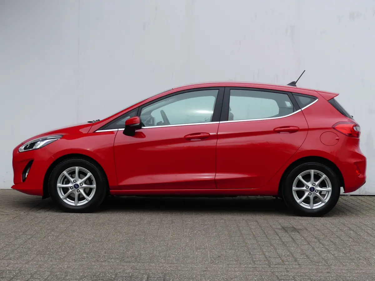 1.0 EcoBoost Hybrid Titanium X | STOEL+STUUR+VOORRUITVERWARMING | PARKEERSENSOREN | APPLE CARPLAY / ANDRIOD AUTO | KEYLESS | NAVI | LMV 15" |