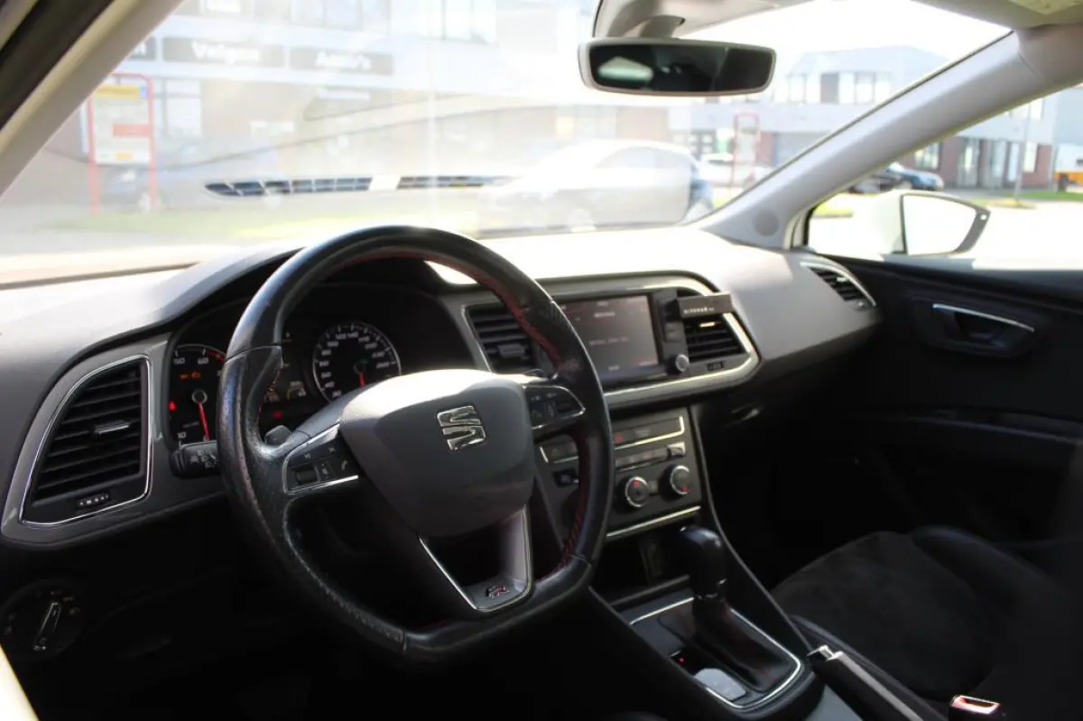 1.4 EcoTSI FR PANORAMA -AUTOMAAT-LED-FULL OPTIONS-150 pk