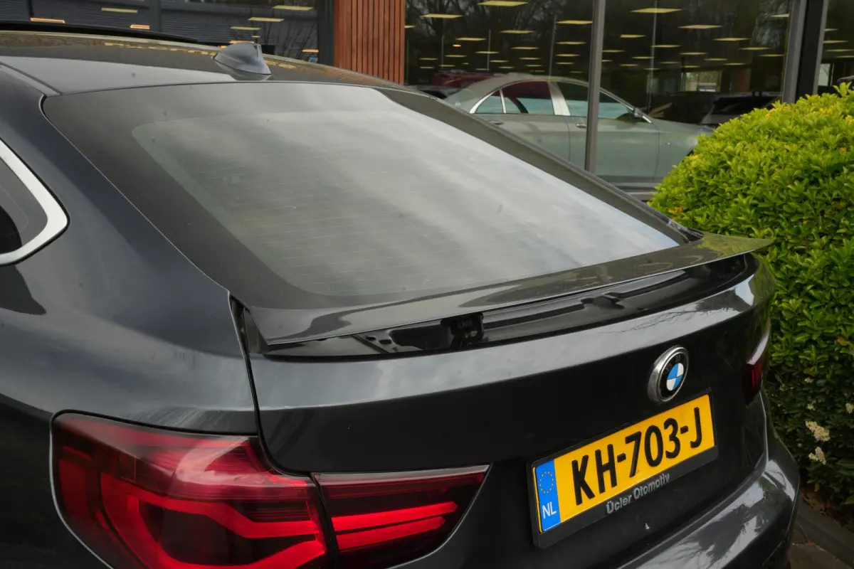 320i Centennial Executive Cruise control Brake assist Hill hold Koplampreiniging