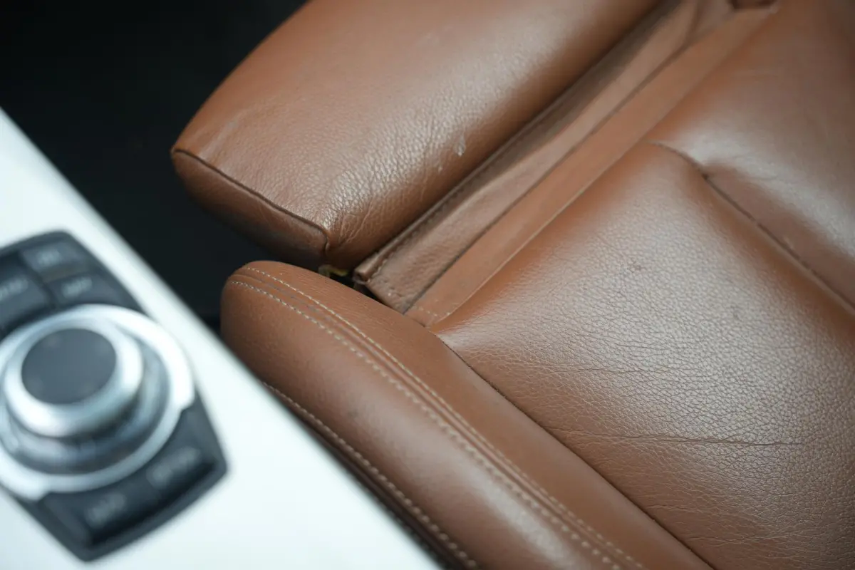 320i Centennial Executive Cruise control Brake assist Hill hold Koplampreiniging