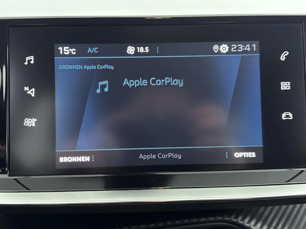 100pk Allure | Camera | Apple Carplay/Android Auto | 16 inch Velgen | Volledig Digitaal Instrumentenpaneel