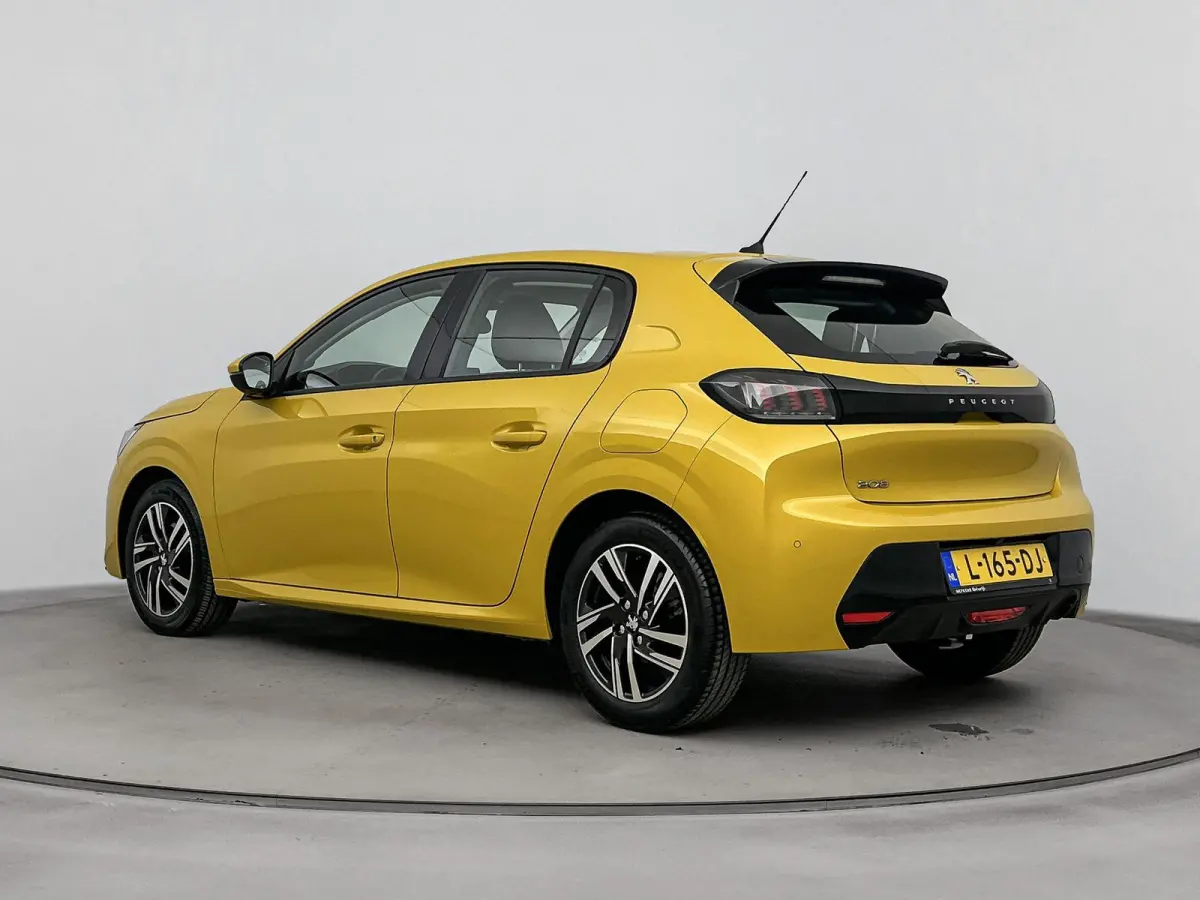 100pk Allure | Camera | Apple Carplay/Android Auto | 16 inch Velgen | Volledig Digitaal Instrumentenpaneel