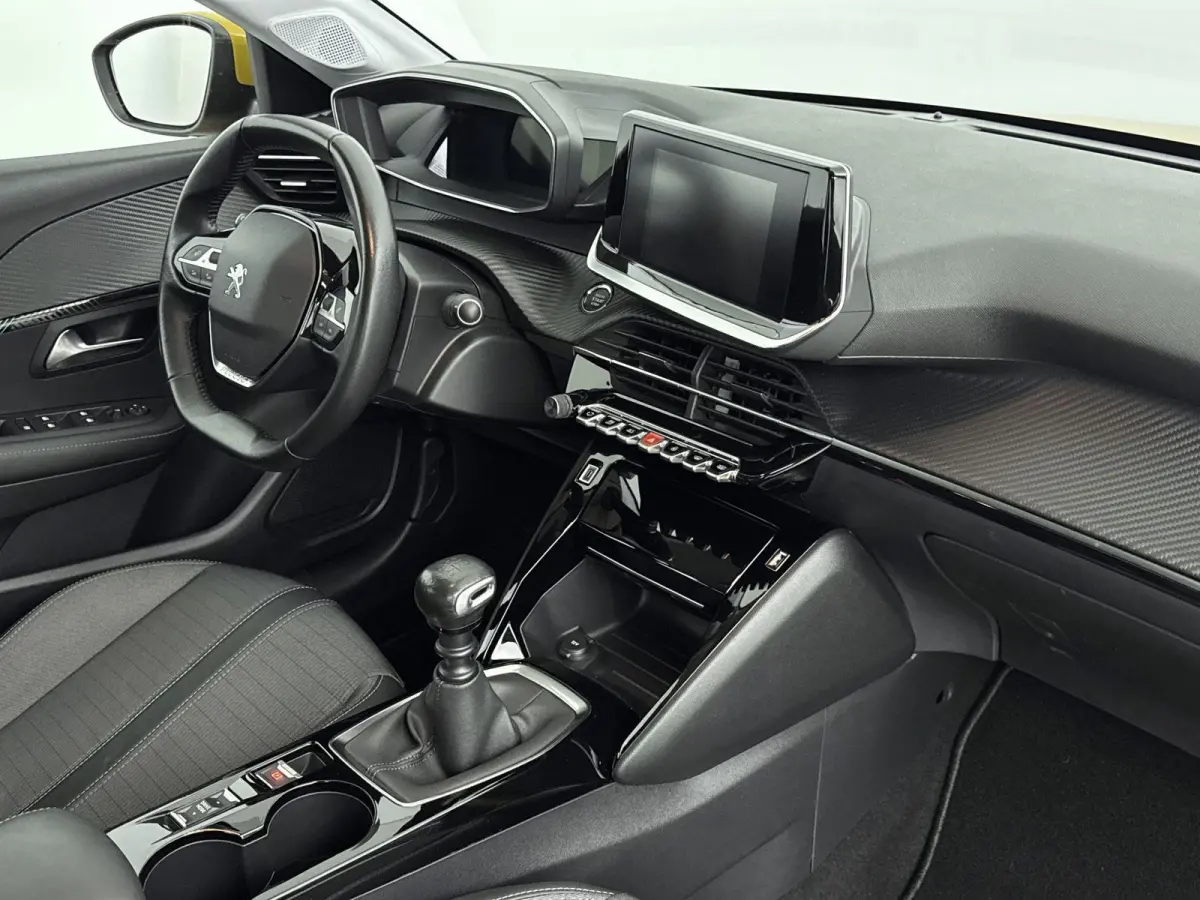100pk Allure | Camera | Apple Carplay/Android Auto | 16 inch Velgen | Volledig Digitaal Instrumentenpaneel
