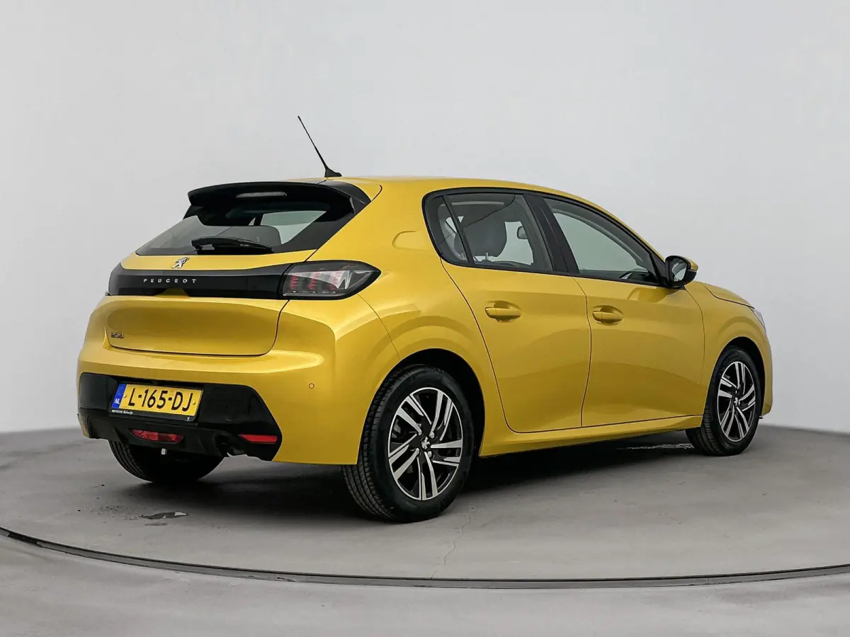 100pk Allure | Camera | Apple Carplay/Android Auto | 16 inch Velgen | Volledig Digitaal Instrumentenpaneel