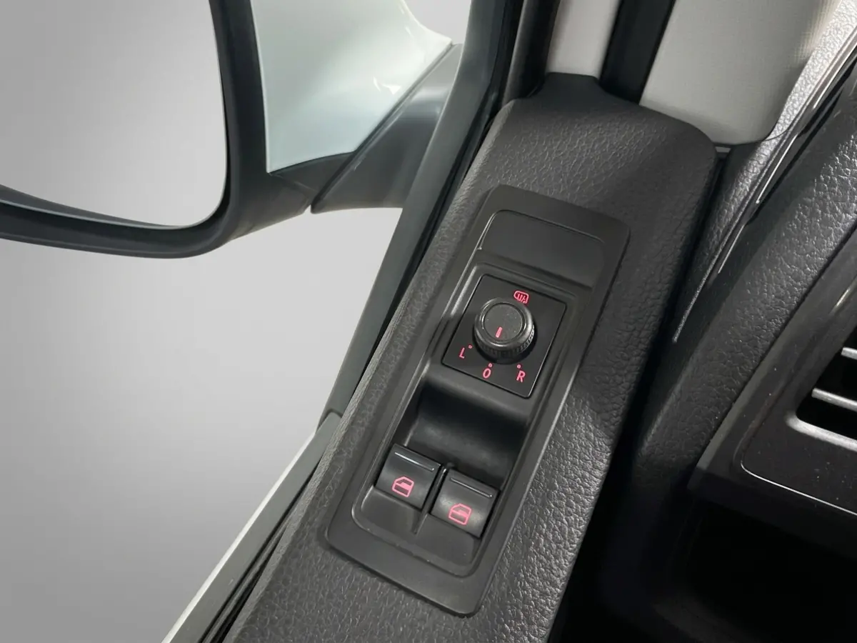 2.0 TDI NAP 79dkm, Dealeronderhouden, 2200kg Trekhaak, Airco