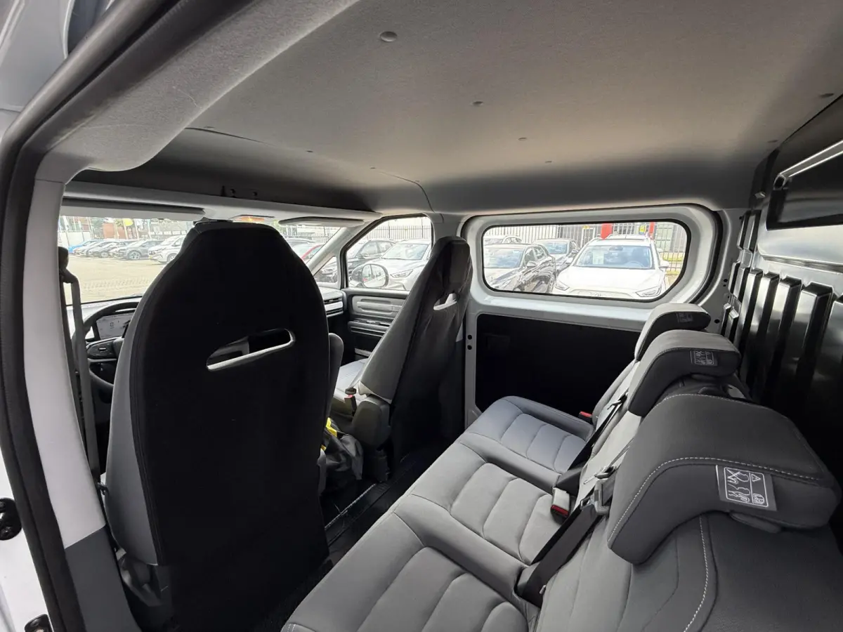 | L2H1 64 kWh |Dubbel cabine |uit voorraad leverbaar |