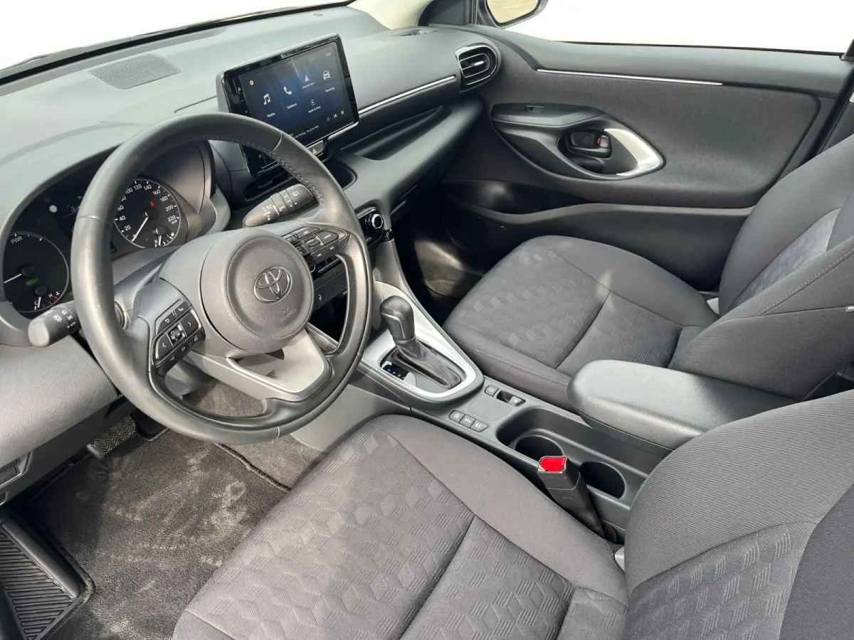 1.5 Hybrid 115 Active | Apple Carplay | Android Auto | Parkeercamera | Parkeersensoren | Stoelverwarming