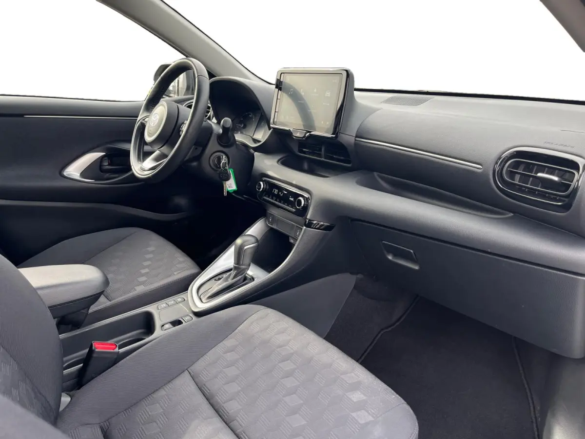 1.5 Hybrid 115 Active | Apple Carplay | Android Auto | Parkeercamera | Parkeersensoren | Stoelverwarming
