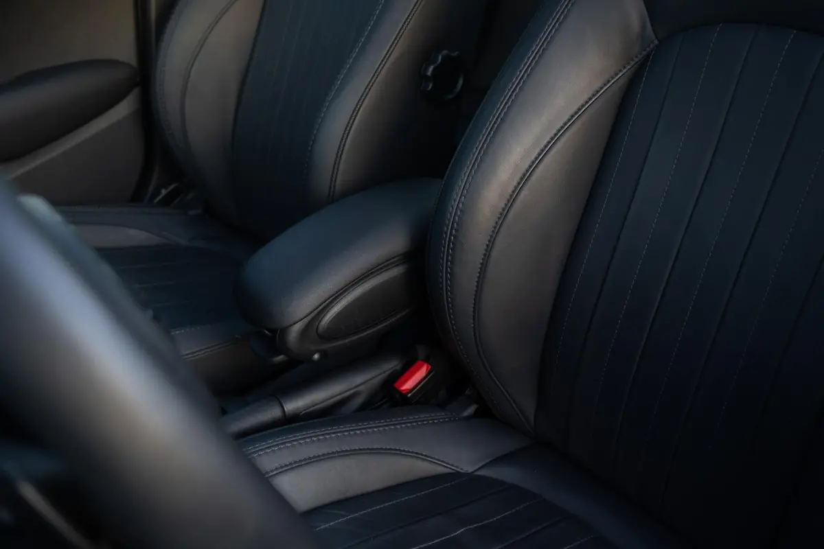 Mini 2.0 S 60 Years | JCW Limited Edition | Org. NL NAP | 1 eig. | 5-deurs | Automaat | Leder Panoramadak | HUD | H&K | Dealer Onderhouden