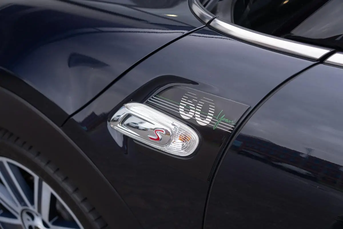 Mini 2.0 S 60 Years | JCW Limited Edition | Org. NL NAP | 1 eig. | 5-deurs | Automaat | Leder Panoramadak | HUD | H&K | Dealer Onderhouden