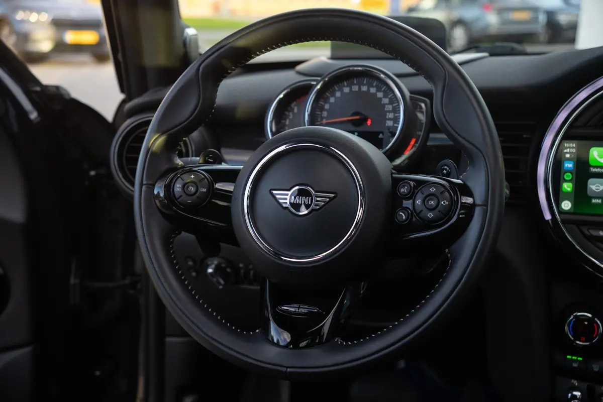 Mini 2.0 S 60 Years | JCW Limited Edition | Org. NL NAP | 1 eig. | 5-deurs | Automaat | Leder Panoramadak | HUD | H&K | Dealer Onderhouden
