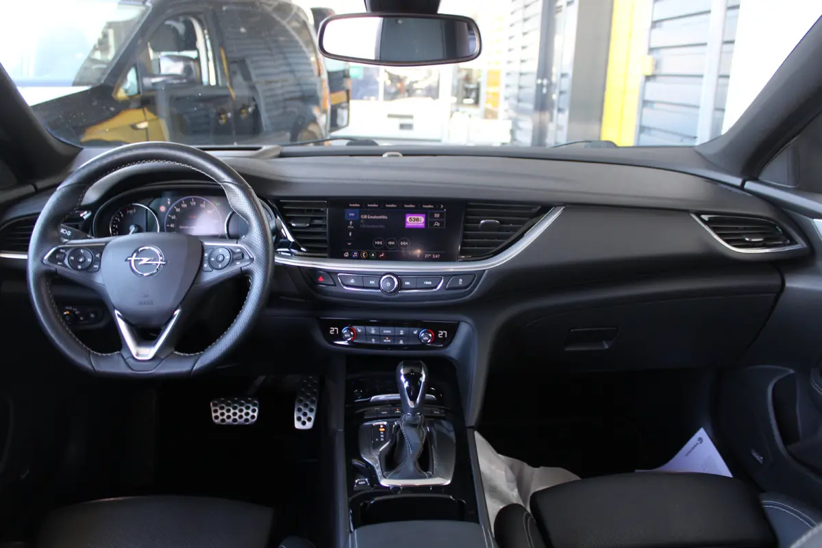 2.0 Turbo Ultimate | Lederen bekleding | LED Matrix | Head-up display | Navigatie | Adaptieve cruise control |