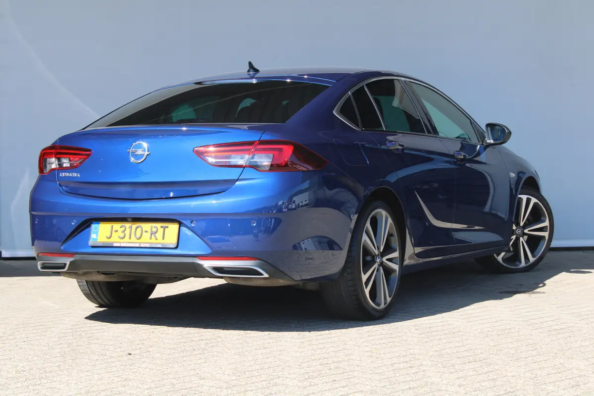 2.0 Turbo Ultimate | Lederen bekleding | LED Matrix | Head-up display | Navigatie | Adaptieve cruise control |