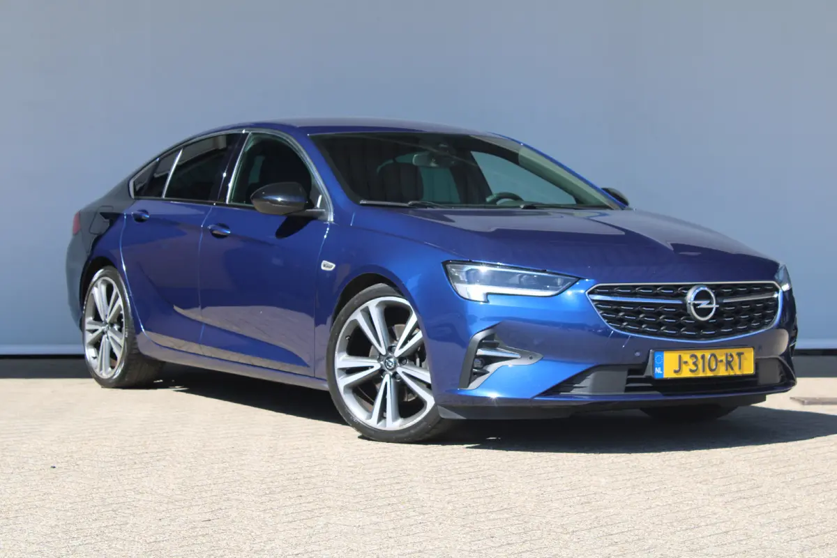 2.0 Turbo Ultimate | Lederen bekleding | LED Matrix | Head-up display | Navigatie | Adaptieve cruise control |