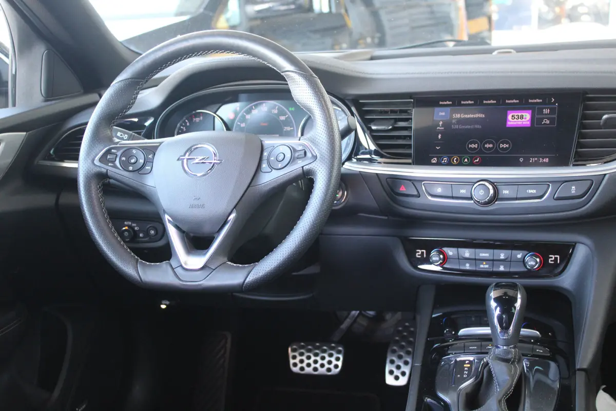 2.0 Turbo Ultimate | Lederen bekleding | LED Matrix | Head-up display | Navigatie | Adaptieve cruise control |