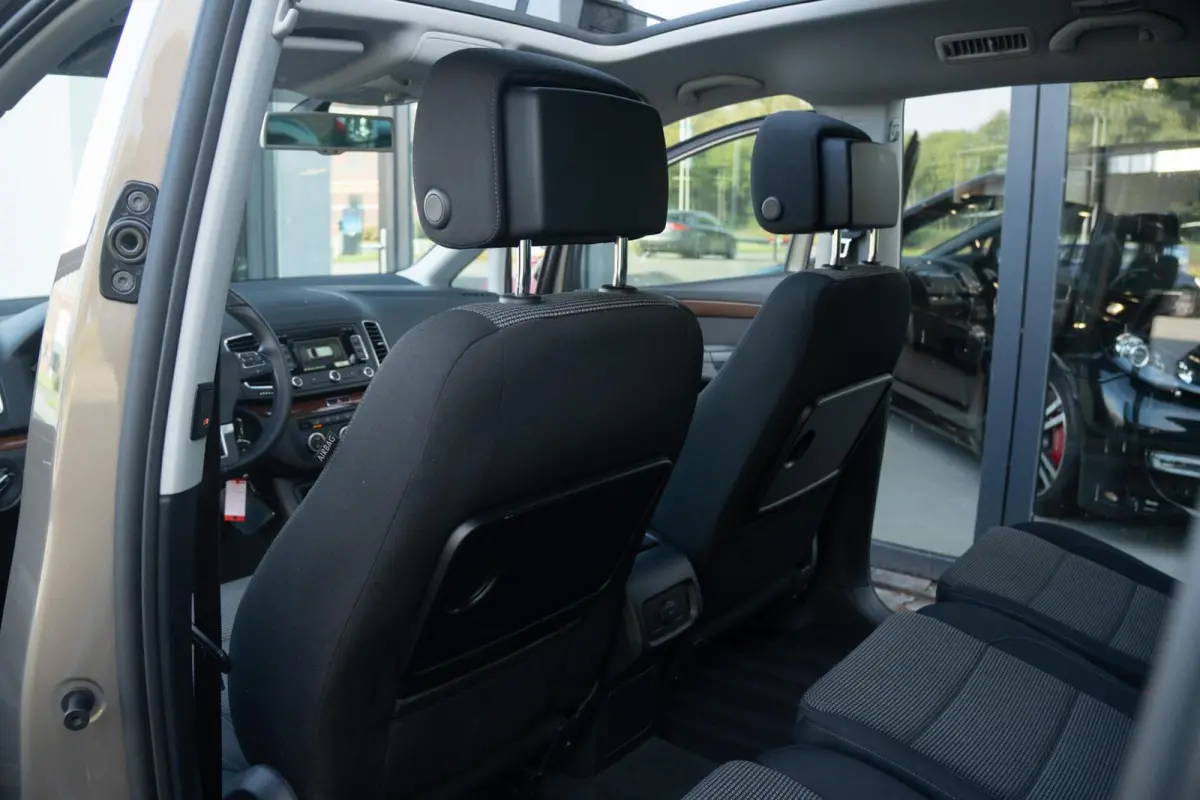 1.4 TSI Highline Touran|2e Eig|Trekhaak|Panoramadak|Stoelverw.|Elek. Schuifdeuren|Bi-Xenon|Dealer Onderhouden