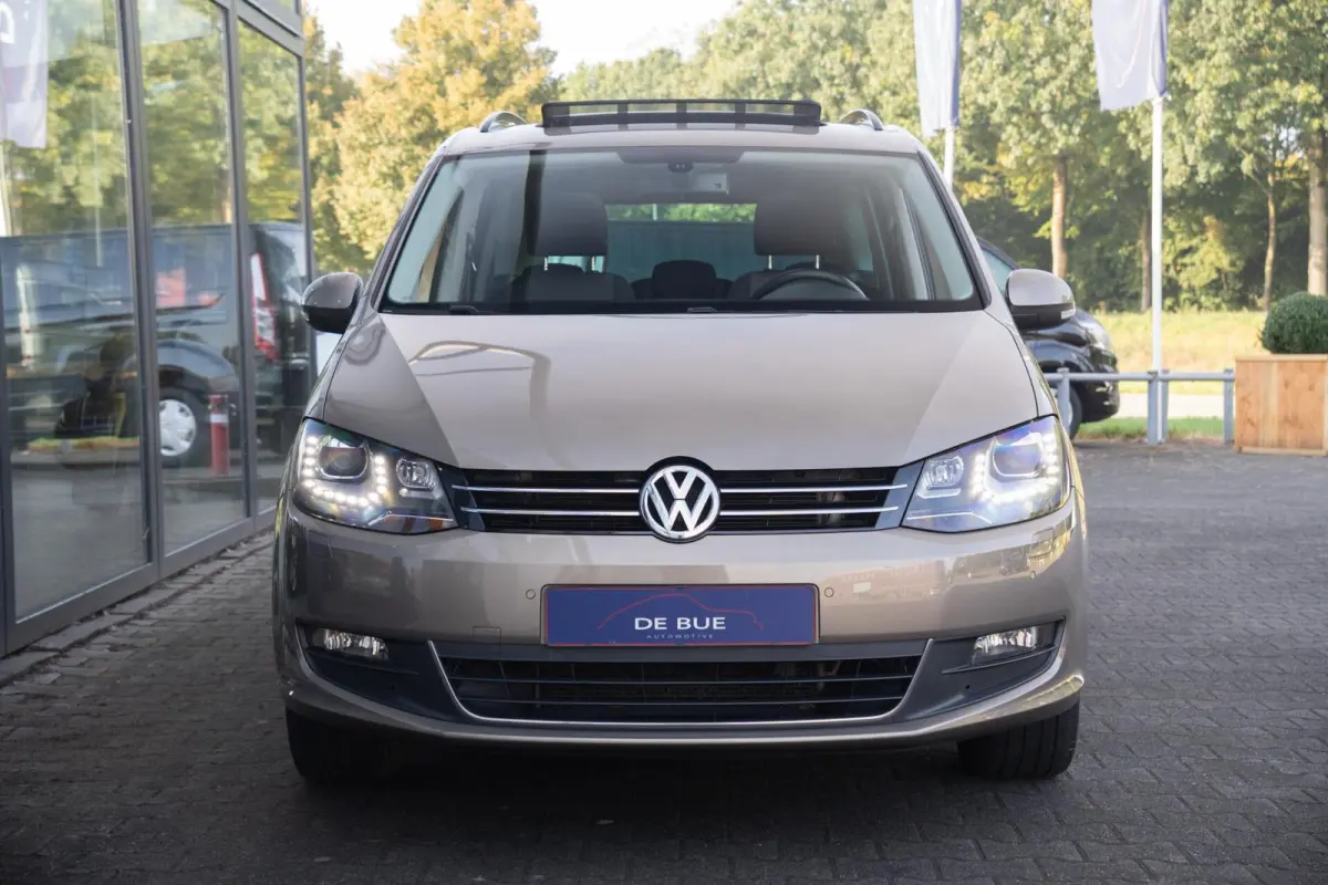 1.4 TSI Highline Touran|2e Eig|Trekhaak|Panoramadak|Stoelverw.|Elek. Schuifdeuren|Bi-Xenon|Dealer Onderhouden