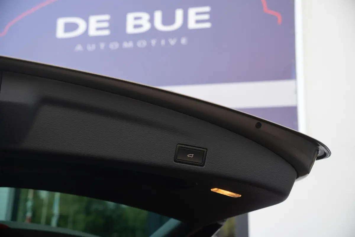 1.4 TSI Highline Touran|2e Eig|Trekhaak|Panoramadak|Stoelverw.|Elek. Schuifdeuren|Bi-Xenon|Dealer Onderhouden