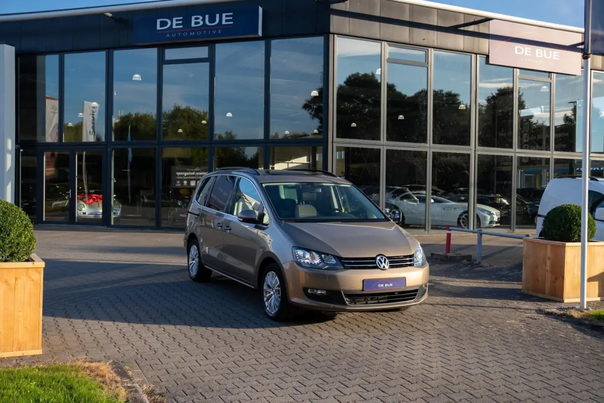 1.4 TSI Highline Touran|2e Eig|Trekhaak|Panoramadak|Stoelverw.|Elek. Schuifdeuren|Bi-Xenon|Dealer Onderhouden