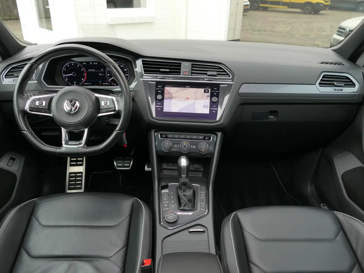 2.0 TSI 4Motion Highline Business R | 3x R-line | Panoramadak | Leder | Memory | Head-up display | Virtual Cockpit | Elektrische achterklep | Dodehoek detectie | ACC | Apple-/Android Carplay