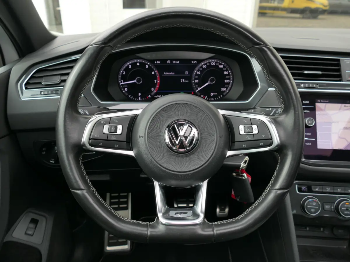 2.0 TSI 4Motion Highline Business R | 3x R-line | Panoramadak | Leder | Memory | Head-up display | Virtual Cockpit | Elektrische achterklep | Dodehoek detectie | ACC | Apple-/Android Carplay