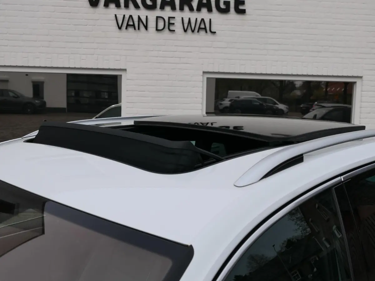 2.0 TSI 4Motion Highline Business R | 3x R-line | Panoramadak | Leder | Memory | Head-up display | Virtual Cockpit | Elektrische achterklep | Dodehoek detectie | ACC | Apple-/Android Carplay