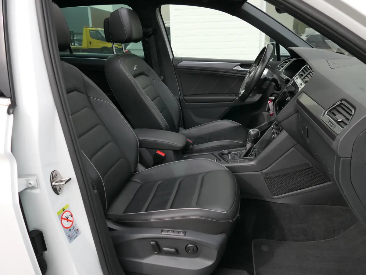 2.0 TSI 4Motion Highline Business R | 3x R-line | Panoramadak | Leder | Memory | Head-up display | Virtual Cockpit | Elektrische achterklep | Dodehoek detectie | ACC | Apple-/Android Carplay