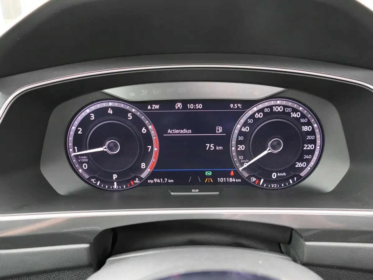 2.0 TSI 4Motion Highline Business R | 3x R-line | Panoramadak | Leder | Memory | Head-up display | Virtual Cockpit | Elektrische achterklep | Dodehoek detectie | ACC | Apple-/Android Carplay