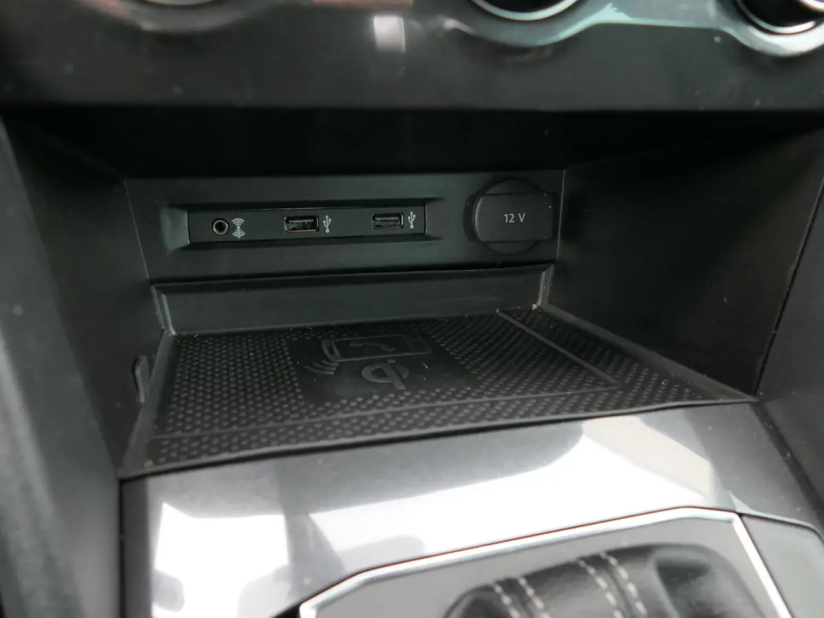 2.0 TSI 4Motion Highline Business R | 3x R-line | Panoramadak | Leder | Memory | Head-up display | Virtual Cockpit | Elektrische achterklep | Dodehoek detectie | ACC | Apple-/Android Carplay