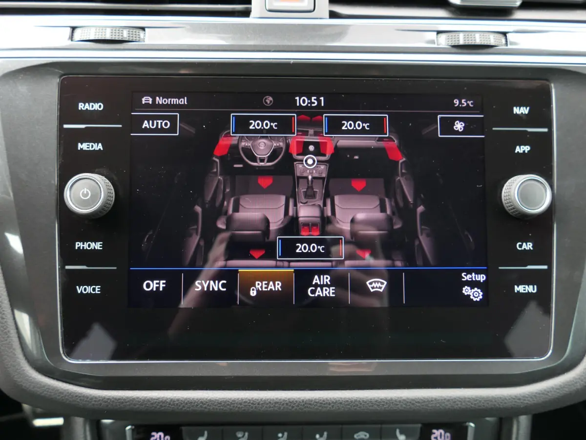 2.0 TSI 4Motion Highline Business R | 3x R-line | Panoramadak | Leder | Memory | Head-up display | Virtual Cockpit | Elektrische achterklep | Dodehoek detectie | ACC | Apple-/Android Carplay