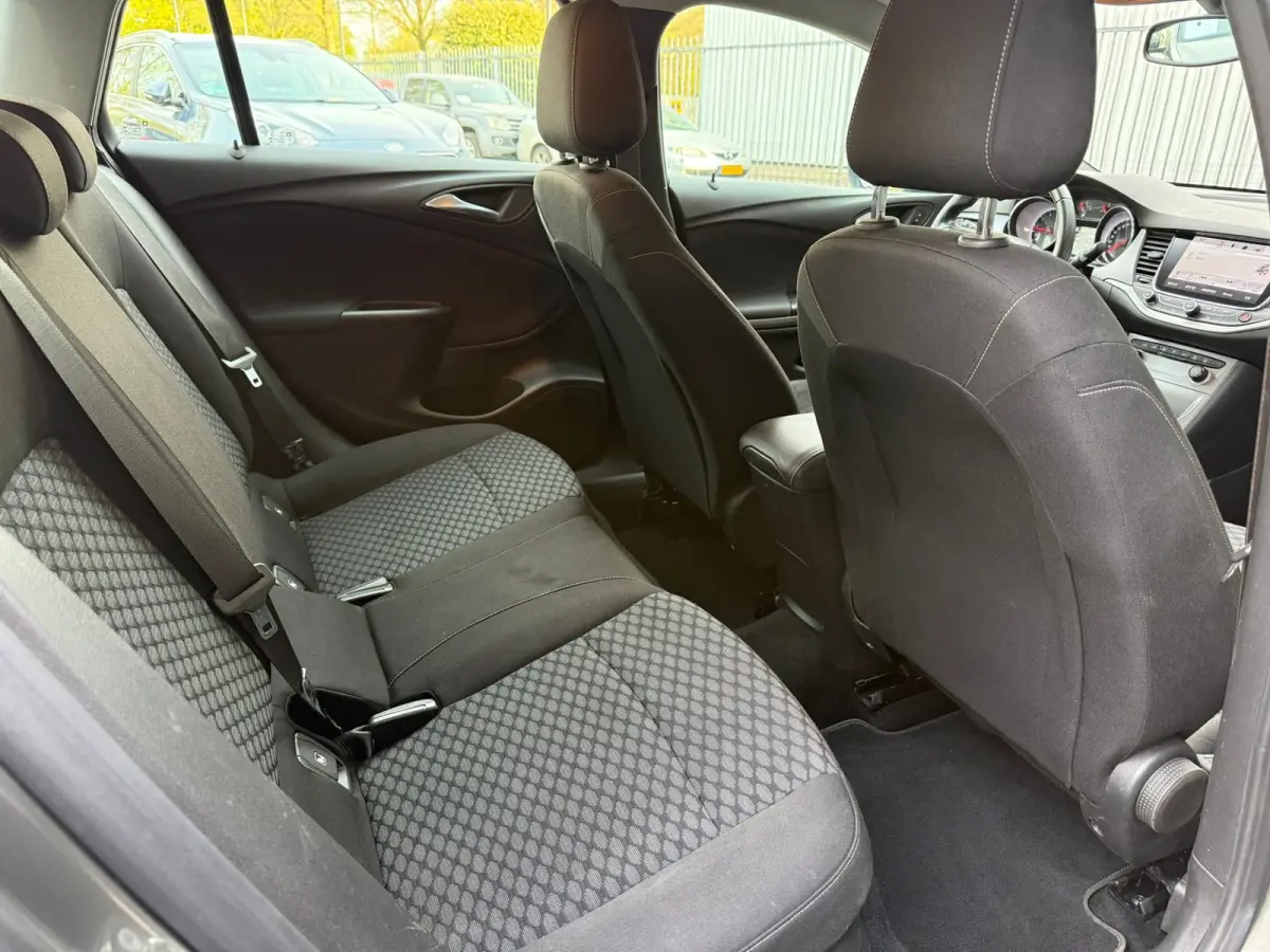 1.0 Business+ CARPLAY|NAVI|PDC|TREKHAAK|AIRCO|NWE APK