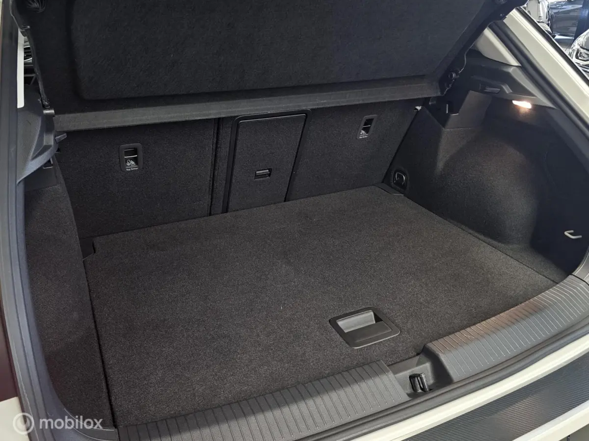 1.5 TSI Style Ascot grey/Panorama/Keyless/IQ Light/Black Style