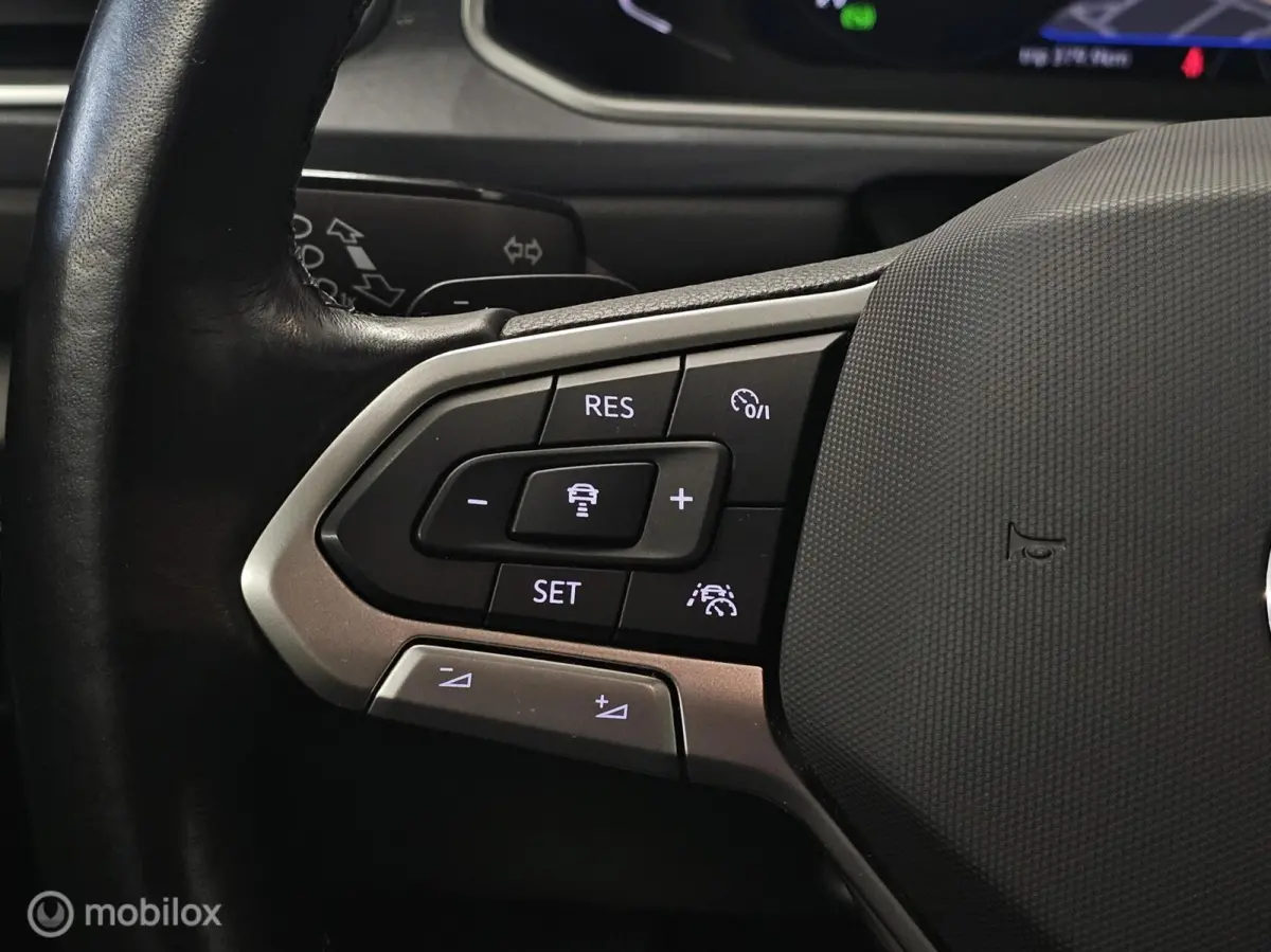 1.5 TSI Style Ascot grey/Panorama/Keyless/IQ Light/Black Style