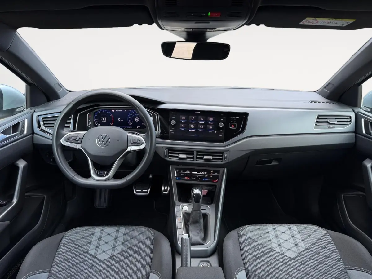 1.0 TSI R-Line Edition | Virtual Cockpit | Parkeersensoren | Apple/Android Carplay | AUTOMAAT | Climate Control |