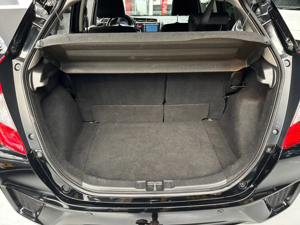 1.3 i-VTEC Elegance / Camera / Navi / Stoelverwarming