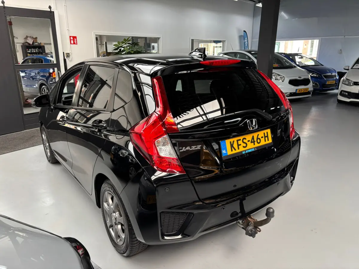 1.3 i-VTEC Elegance / Camera / Navi / Stoelverwarming