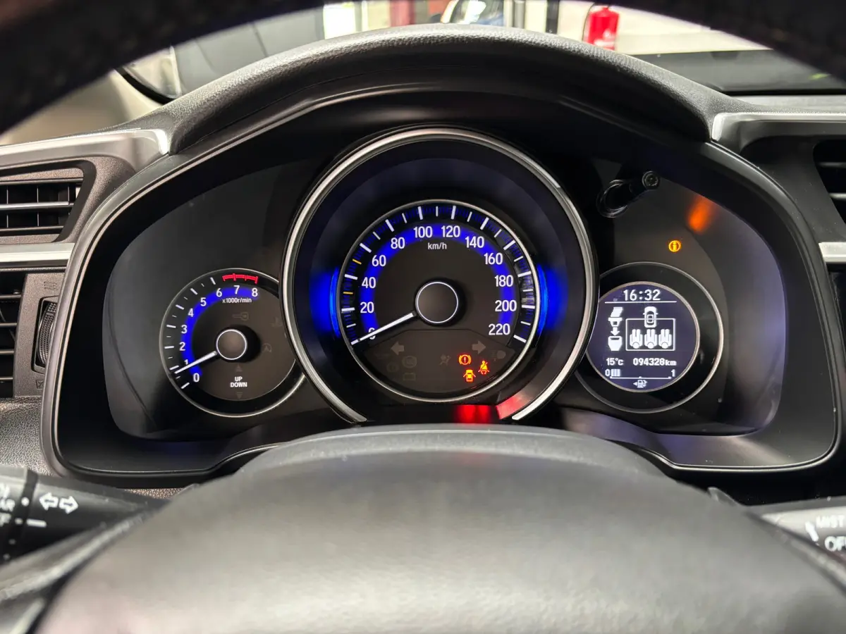 1.3 i-VTEC Elegance / Camera / Navi / Stoelverwarming