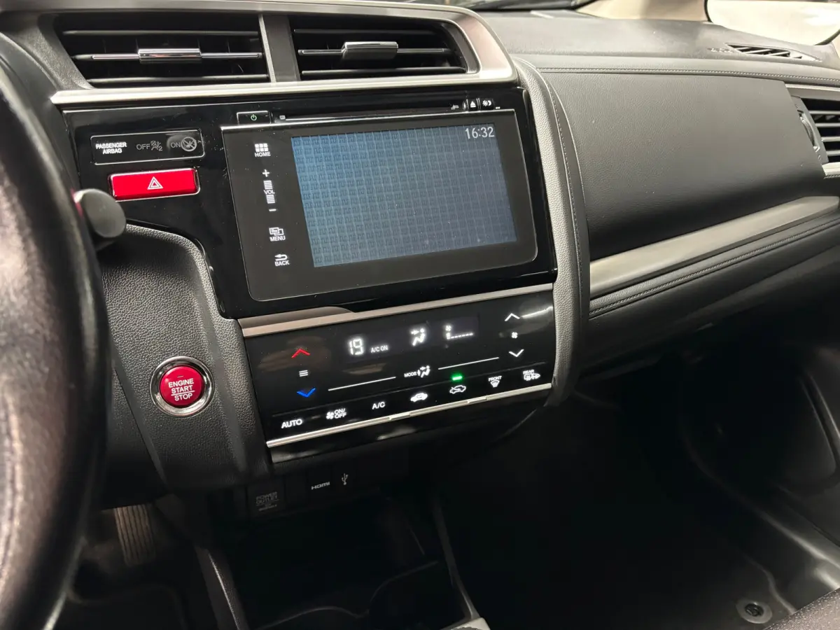 1.3 i-VTEC Elegance / Camera / Navi / Stoelverwarming