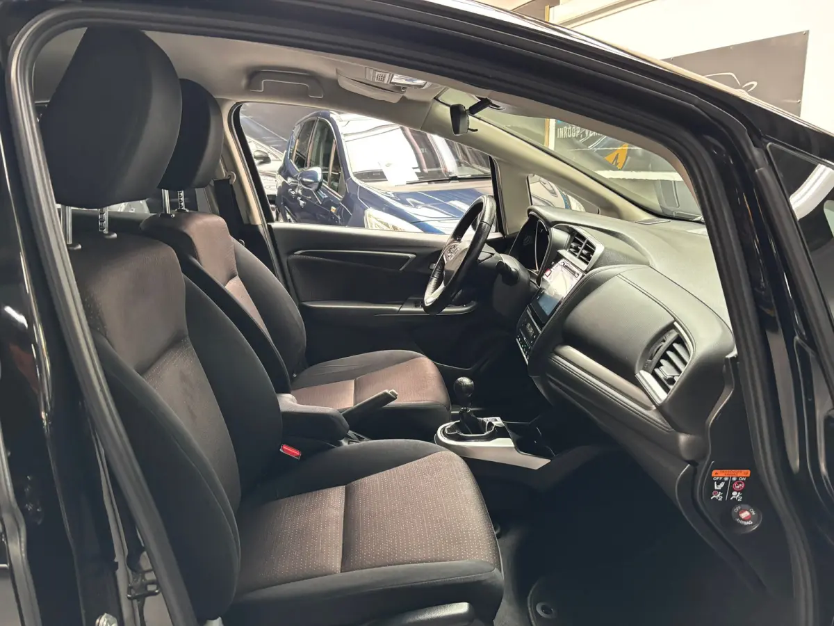 1.3 i-VTEC Elegance / Camera / Navi / Stoelverwarming