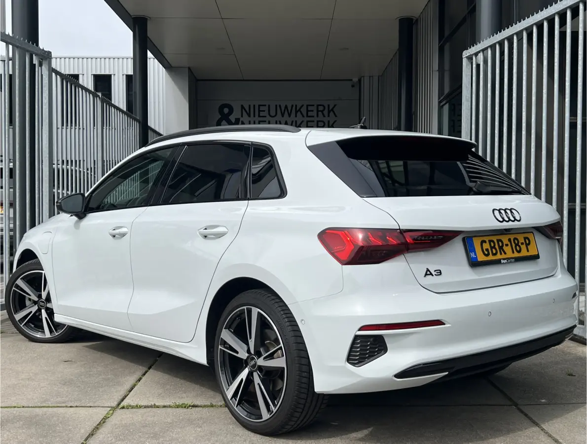40 TFSI e Advanced Edition Hybrid | LEDER | TREKHAAK | CAMERA | CARPLAY/ANDROID | NAVI | PDC V+A | LMV 18'' | ADAPTIVE CRUISE CONTROL | CLIMATE CONTROL | STOELVERWARMING | VIRTUAL COCKPIT | 