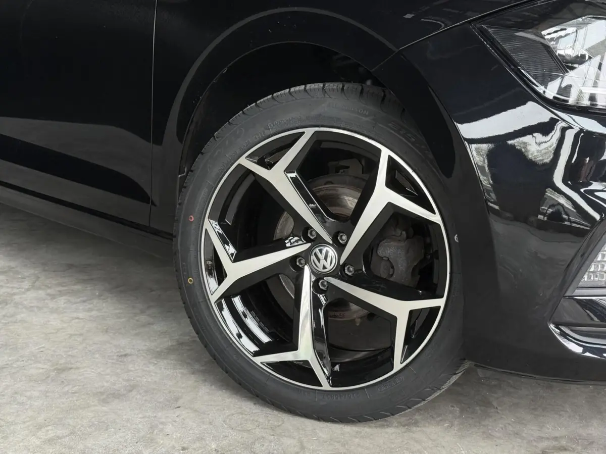 1.0 Comfortline |Stoel verw|Airco|17'' Set|