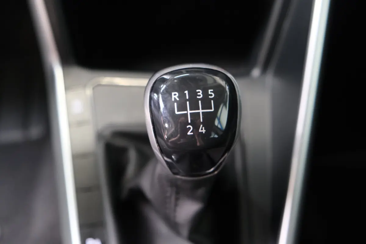 1.0 TSI Life - N.A.P. Airco, Cruise, PDC, Carplay, Virtual Display.