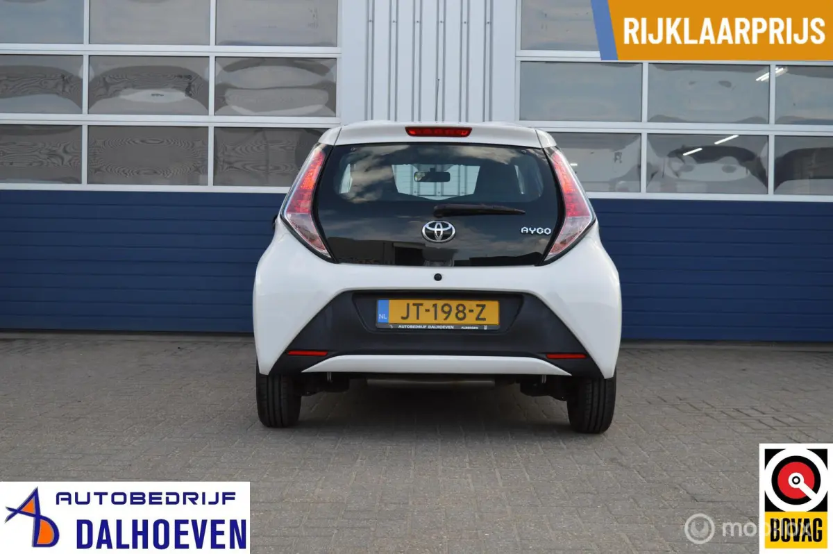 1.0 VVT-i x