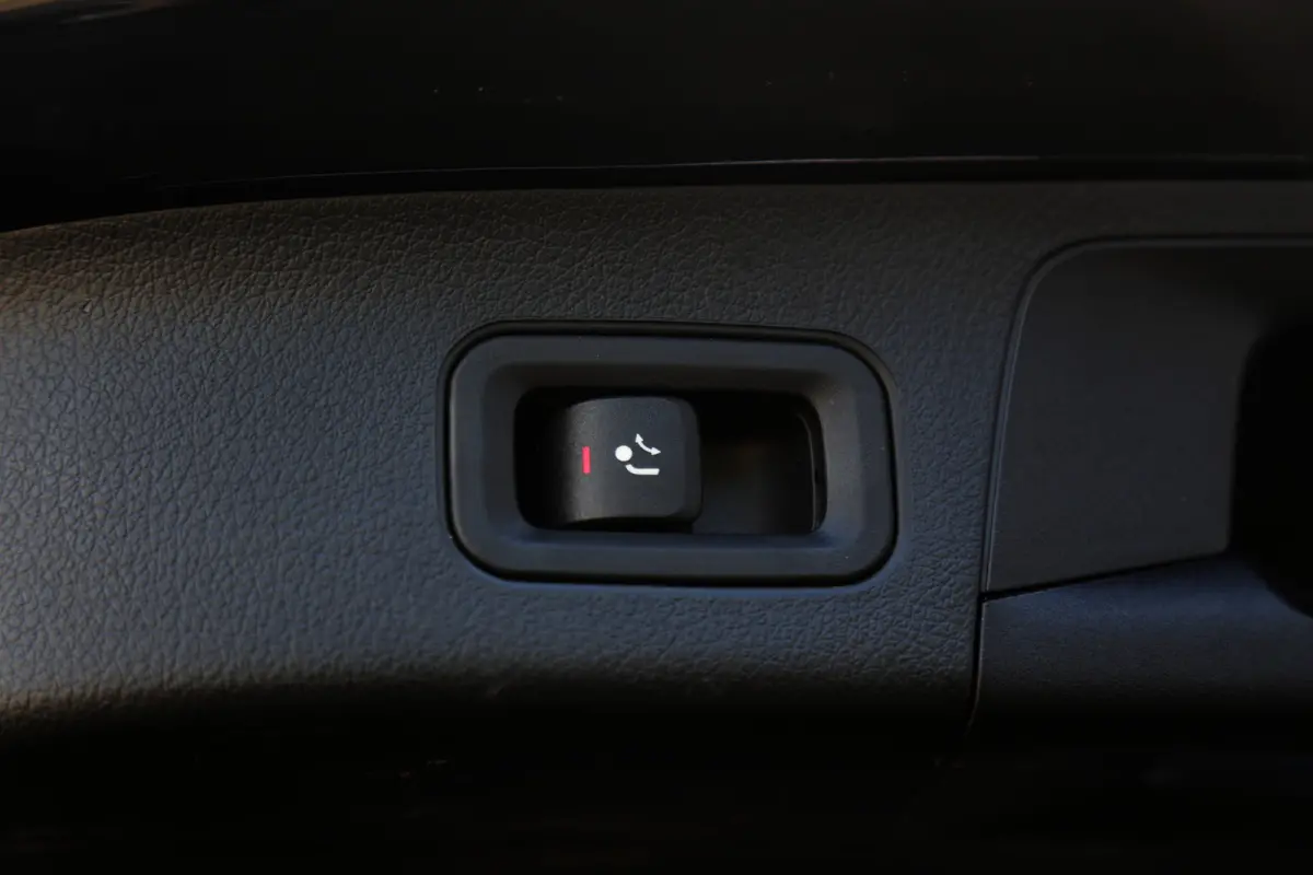 250 e AMG Line*Perfect Onderh.*Pano/Elek. Trekhaak/Night/Sfeer/LED/DAB/Keyless Entry+Go/Camera/Parkeersens.V+A/19 inch LM*