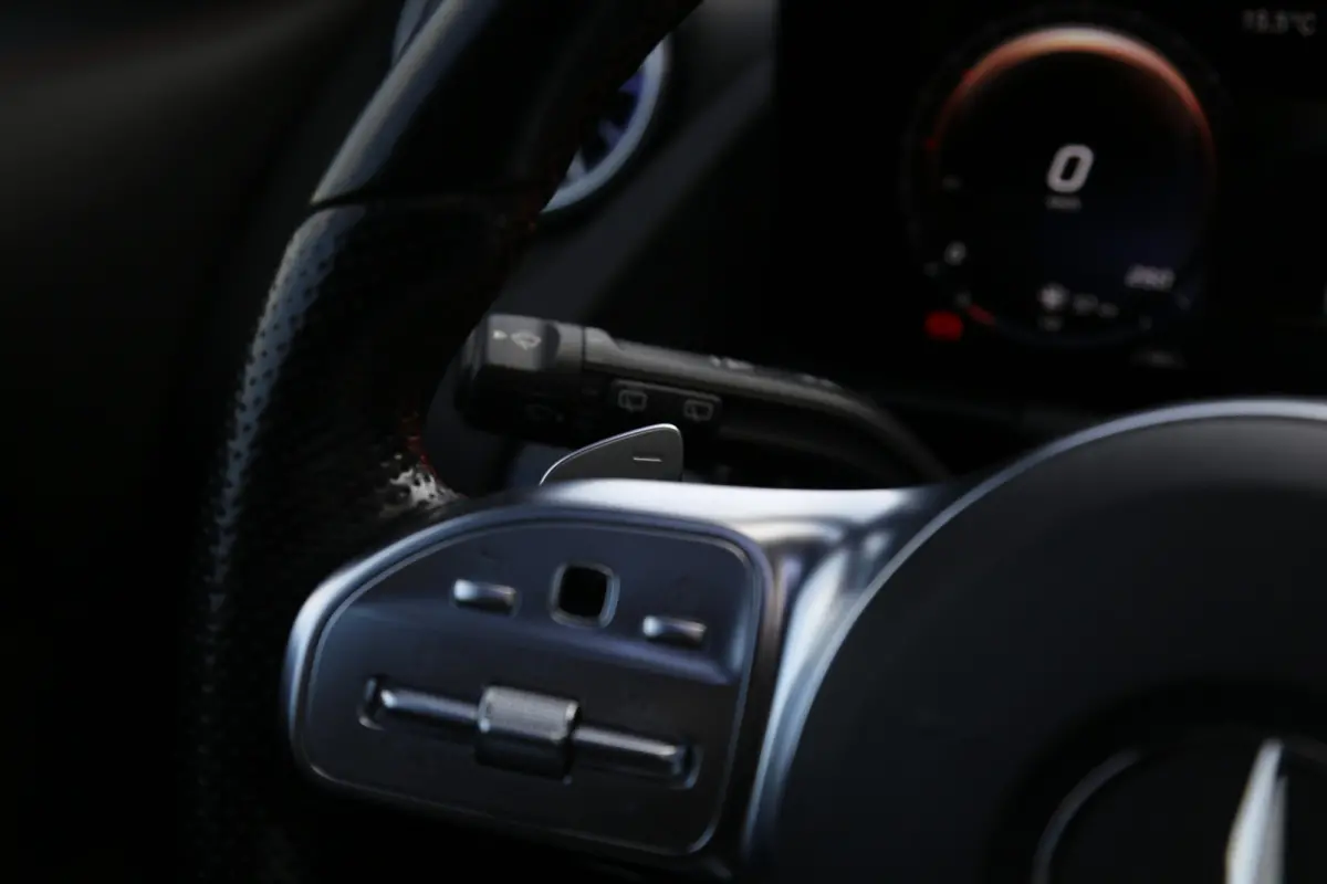 250 e AMG Line*Perfect Onderh.*Pano/Elek. Trekhaak/Night/Sfeer/LED/DAB/Keyless Entry+Go/Camera/Parkeersens.V+A/19 inch LM*