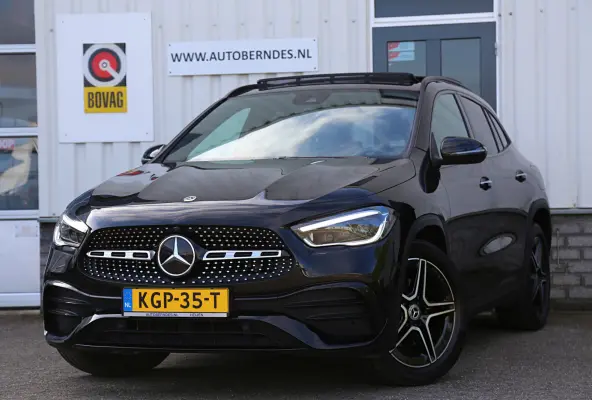 250 e AMG Line*Perfect Onderh.*Pano/Elek. Trekhaak/Night/Sfeer/LED/DAB/Keyless Entry+Go/Camera/Parkeersens.V+A/19 inch LM*