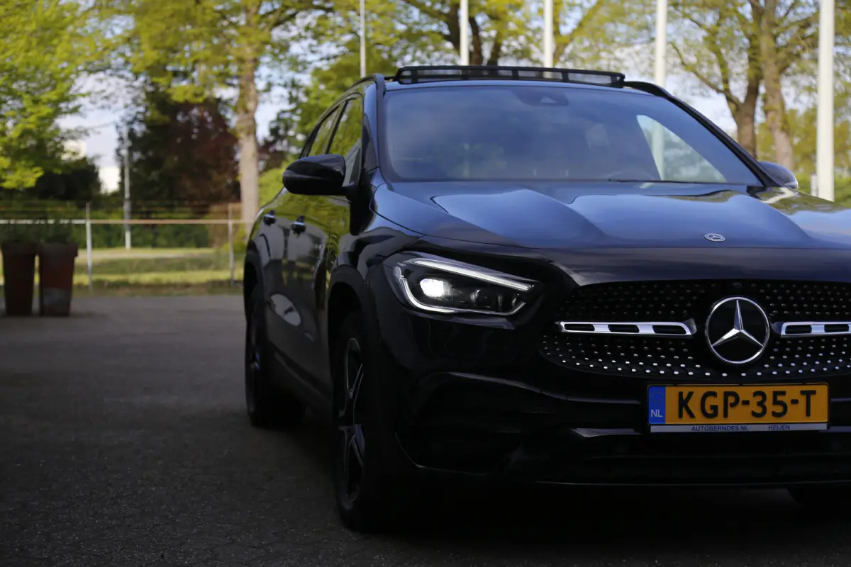 250 e AMG Line*Perfect Onderh.*Pano/Elek. Trekhaak/Night/Sfeer/LED/DAB/Keyless Entry+Go/Camera/Parkeersens.V+A/19 inch LM*