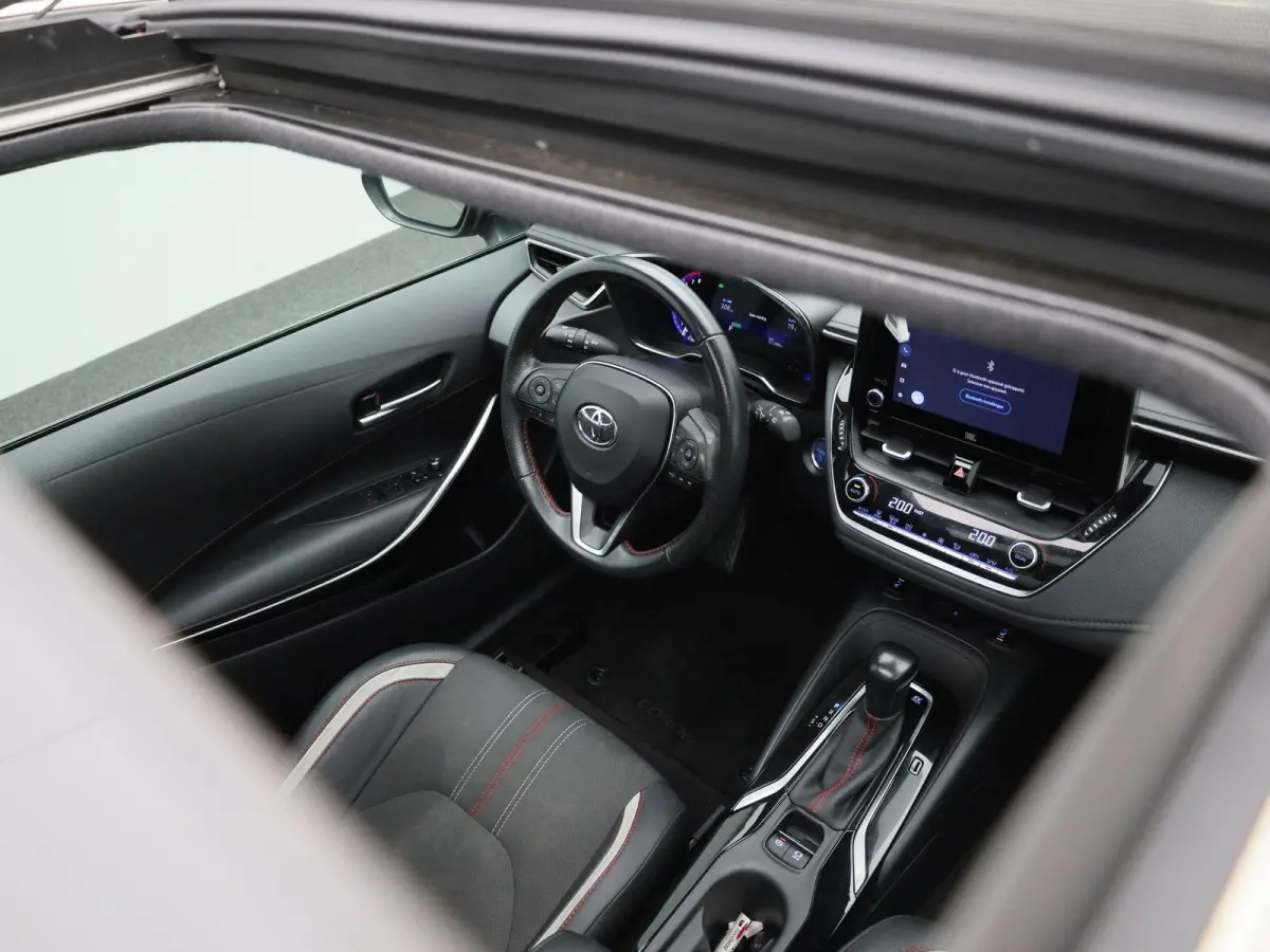 2.0 Hybrid Business GR-Sport 184PK AUTOMAAT | Panoramadak | Half-Leder | Navigatie | Camera